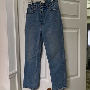 abercrombie high rise ankle straight jeans. Size 26